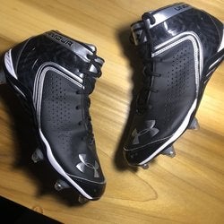 Used UA Saber Mid Cleats (men’s Size 9.5)