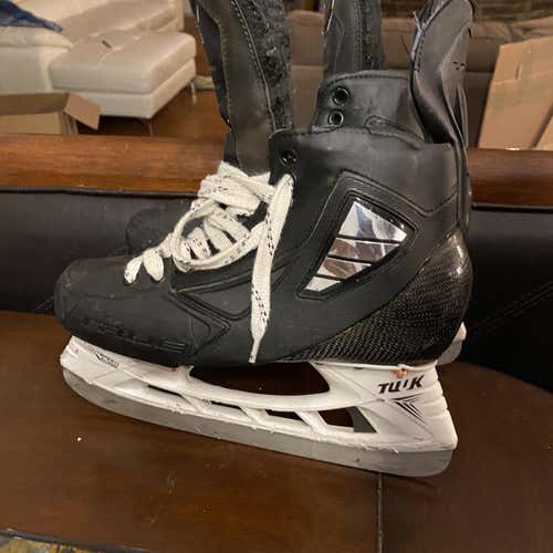 Senior True Pro Custom Regular Width Pro Stock Size 9 Hockey Skates