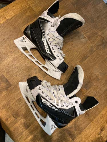 Whit CCM Ribcor 80K Regular Width Pro Stock Size 8 Hockey Skates