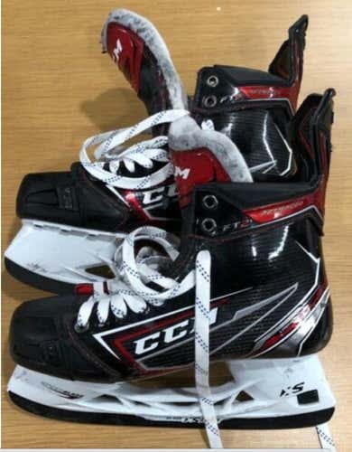Senior CCM JetSpeed FT2 Regular Width Size 8 Hockey Skates