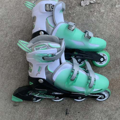 Adjustable Size Roller Derby VTech500 Skates