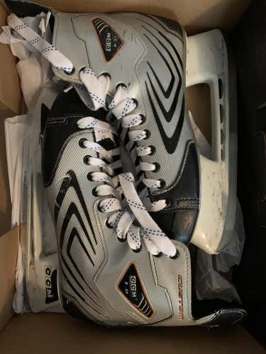 Used Senior CCM 01 Hockey Skates Regular Width Size 13