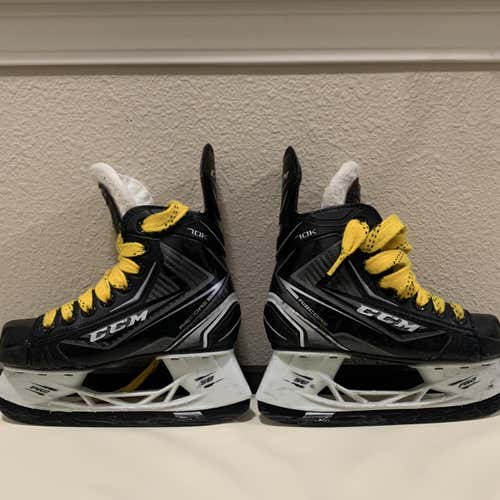 Used Youth Size 12 D (regular Width) CCM Ribcor 70k Hockey Skates