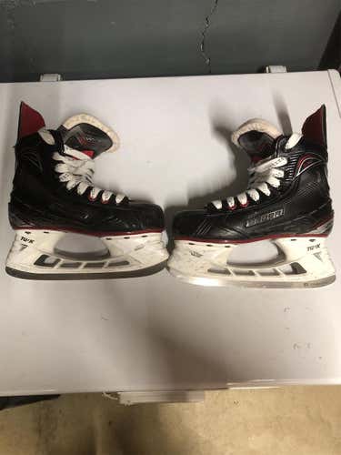 Junior Bauer Vapor X500 Regular Width  Size 3 Hockey Skates