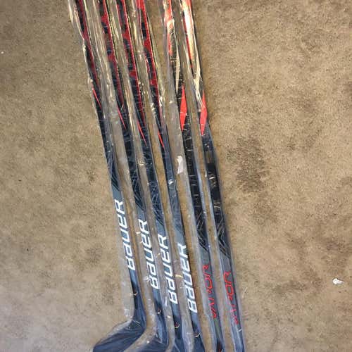 Senior Right Handed Vapor FlyLite Hockey Stick