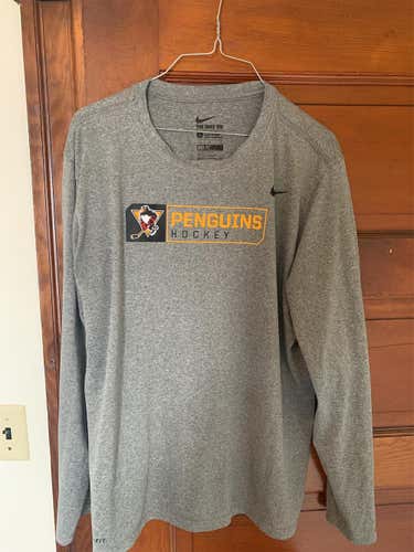 Gray Adult Large Nike Shirt