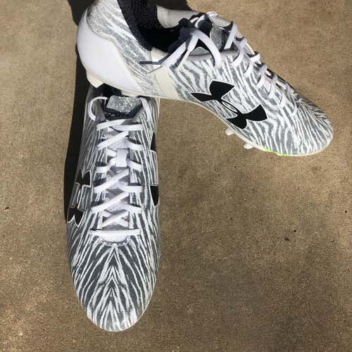 Sz 12 New UA Spotlight Cleats