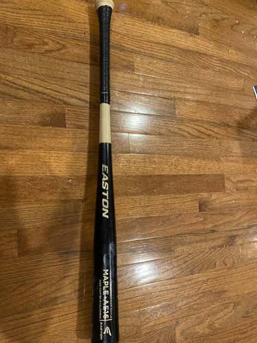 33 inch Used High School/College Easton Wood Bat (-3) 30 oz 33"