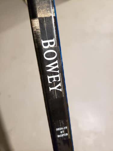 Used Senior Bauer Right Handed Vapor ADV Hockey Stick P28 Pattern Pro Stock