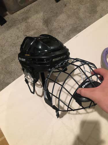 Great Condition Black Bauer Re-Akt 100  Helmet