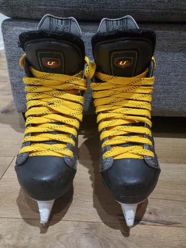Used CCM U+ 12 Hockey Skates Size 5.5