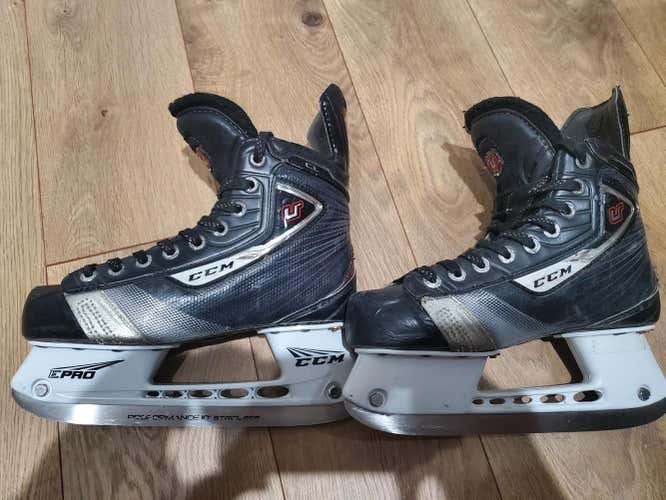 CCM U+ Crazy Light Hockey Skates Size 3.5