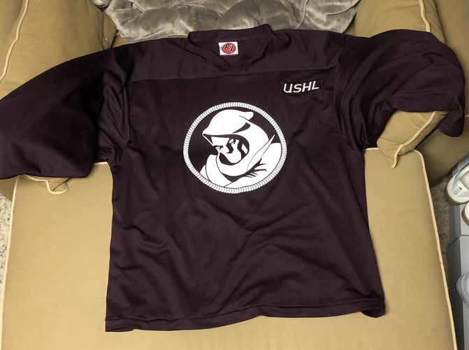 Used USHL Youngstown Phantoms Practice Jersey (XL)