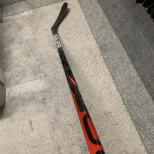 NEW Bauer Vapor FlyLite RH 87 Flex Grip P28 Pro Stock Hockey Stick