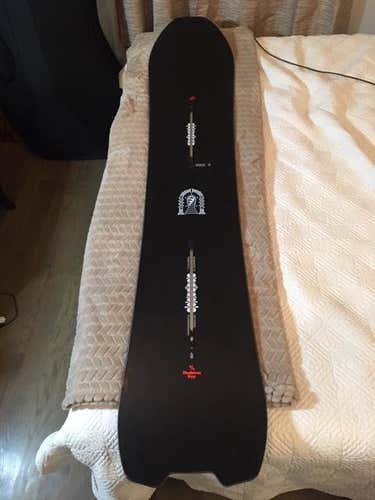 Used Men's Burton Snowboard All Mountain Without Bindings Medium Flex Directional