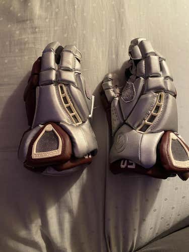 Used Custom St. Josephs Uni Maverik Rome RX3 Lacrosse Gloves 13"