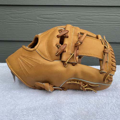 Easton Small Batch 11.5” Horween Baseball Glove Canada Exclusive Glove Cowboy