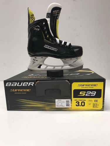 Junior Bauer Supreme S29 Extra Wide Width  Size 3 Hockey Skates