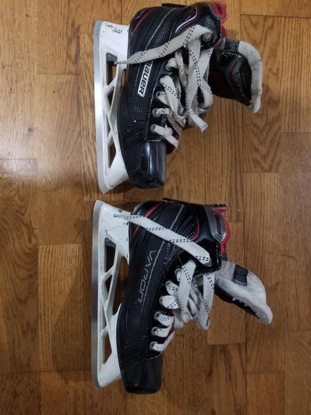 Used Junior Bauer vapor x900 Hockey Goalie Skates Regular Width Size 6.5