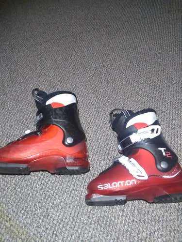 Size 19.0 Salomon T2 Ski Boots