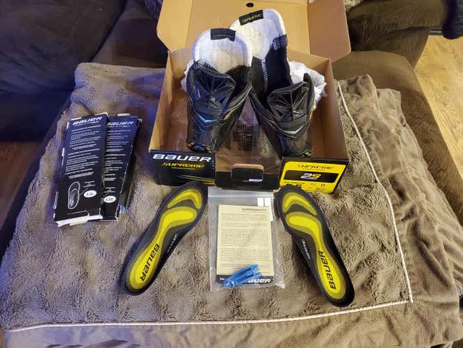 Bauer Supreme 2S Pro Hockey Skates Regular Width Size 5.5