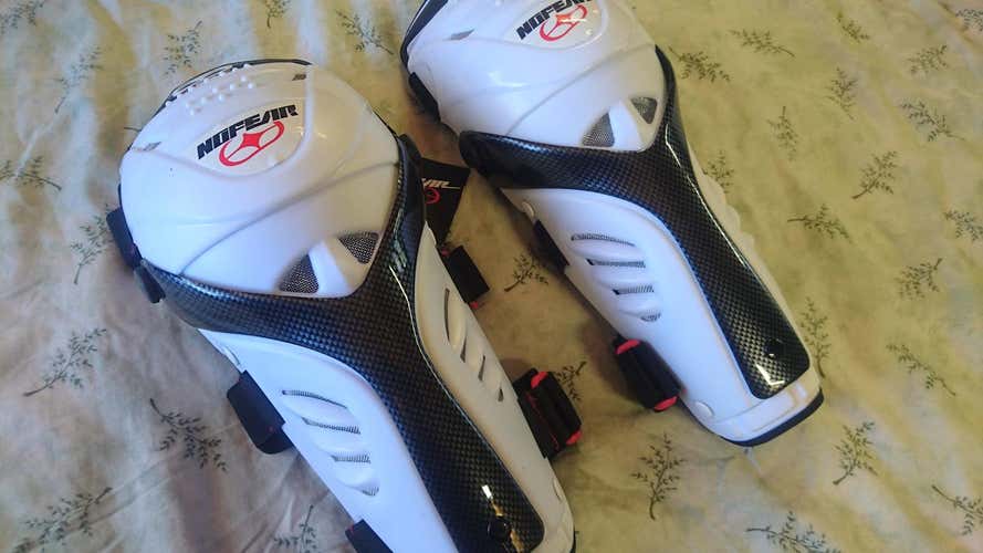 NWT No Fear knee/shin pads