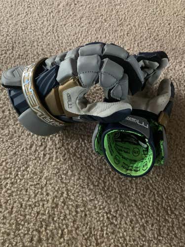 Gray New Player's Maverik Max Lacrosse Gloves 13"