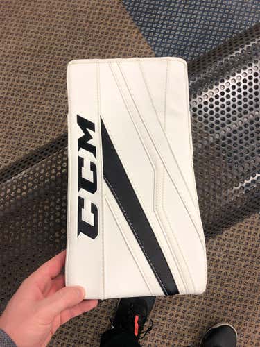 CCM Extreme Flex III E3.9 Intermediate