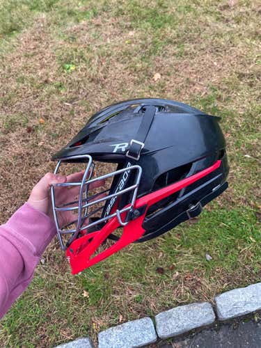 Black Cascade R Helmet