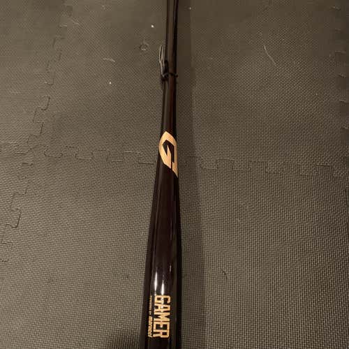 Marucci Gamer Series 32”/28 Oz Maple Bat.