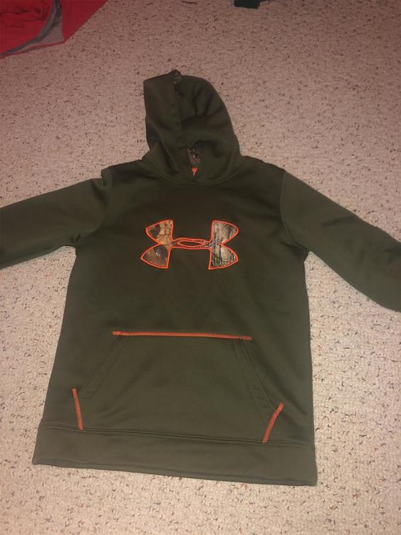 under armour youth camo sweatshirt