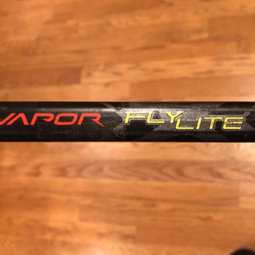 Intermediate Right Handed Fly Lite Toe Pattern Hockey Stick