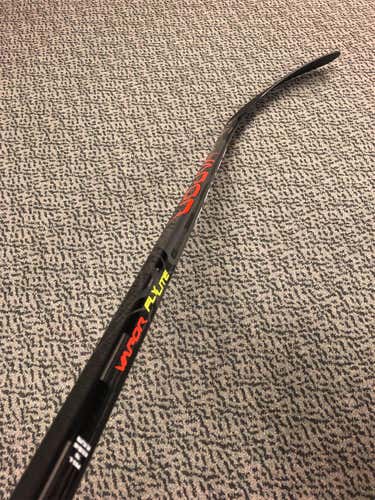 Senior Left Hand Vapor FlyLite P92 Pattern 70 Flex Pro Stock Hockey Stick