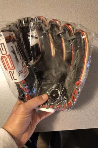 RAWLINGS HEART OF THE HIDE BASEBALL GLOVE - 11.5" - BRAND NEW