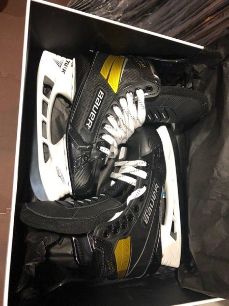 New Senior Bauer Supreme ultrasonic Hockey Skates Regular Width Pro Stock Size 7.5
