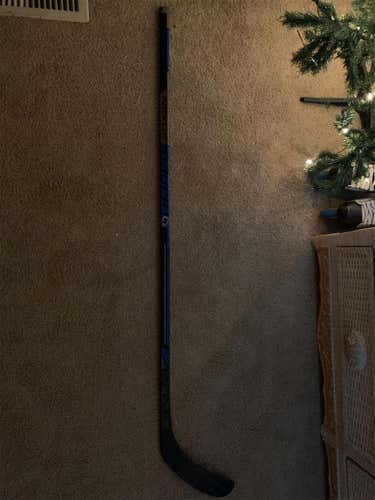 Intermediate Right Handed Nexus 2N Pro Pro Stock Hockey Stick