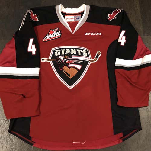 GAMEWORN 2018-19 CCM Vancouver Giants FULLER Home Jersey Sz 56