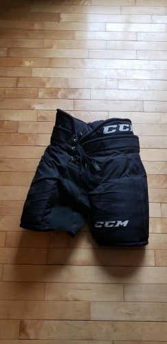 Black Used Senior Medium CCM hp31 Hockey Pants Charlottetown Islanders Pro Stock
