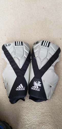 Used L Adidas Versa Arm Pads