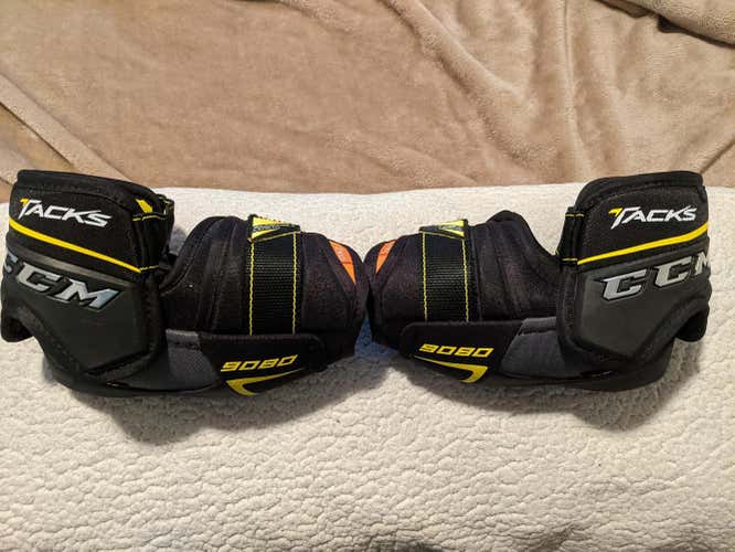 Senior Large CCM Tacks 9080 Elbow Pads