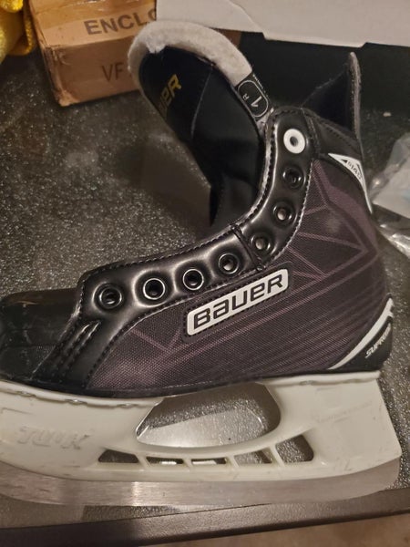 Junior Bauer Supreme S140 Hockey Skates Size 1