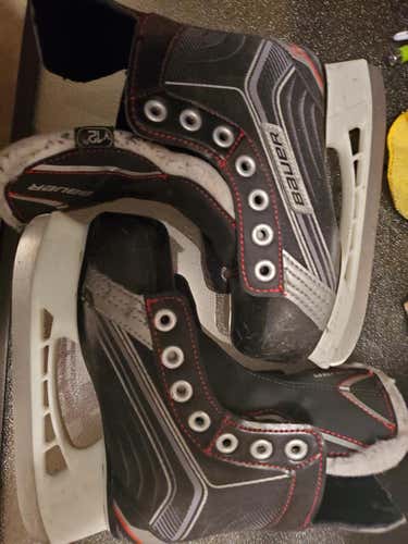 Used Youth Bauer Vapor X200 Hockey Skates Size 12
