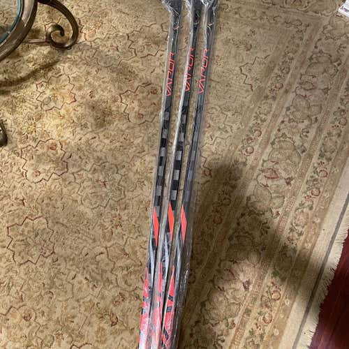 Three Senior Right Handed P92M Vapor FlyLite Hockey Sticks