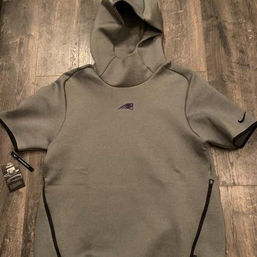 Gray Adult Large Nike Sweatshirt