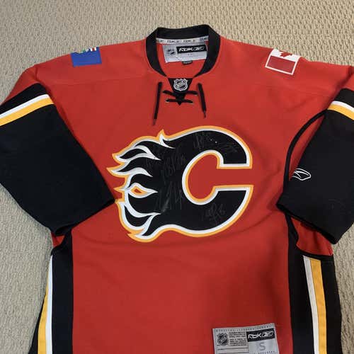 SIGNED Reebok Calgary Flames Small Jersey