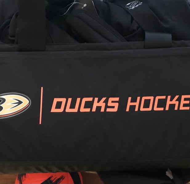 ANAHEIM DUCKS PRO TEAM ISSUED COACHES/ DUFFLE BAG