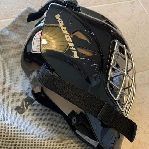 Black Junior Vaughn VM 7500 Goalie Mask