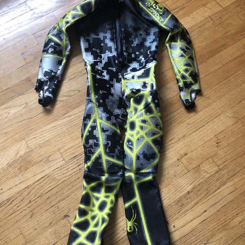 Spyder Kids GS Race Suit, Size 14/16 Ski Race Suit