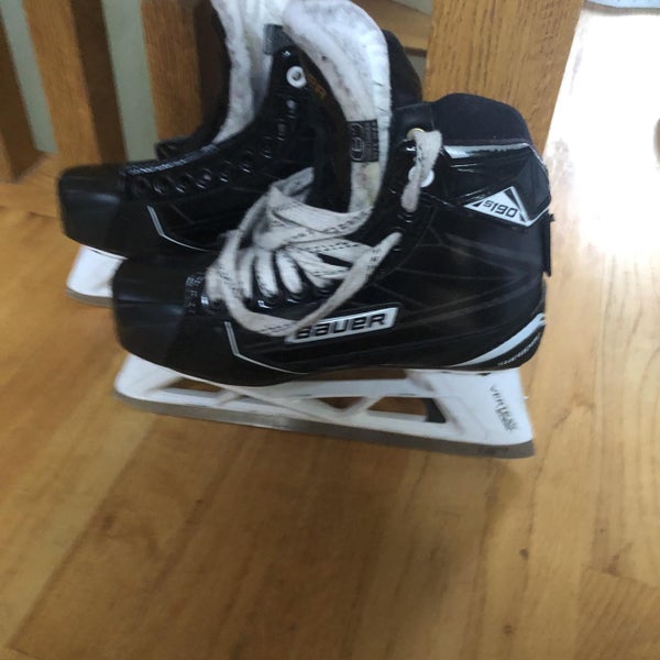 Junior Bauer supreme s190 Regular Width Size 6 Goalie Skates