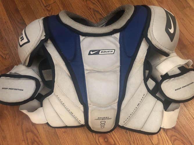 Senior XL Bauer Pro Shoulder Pads